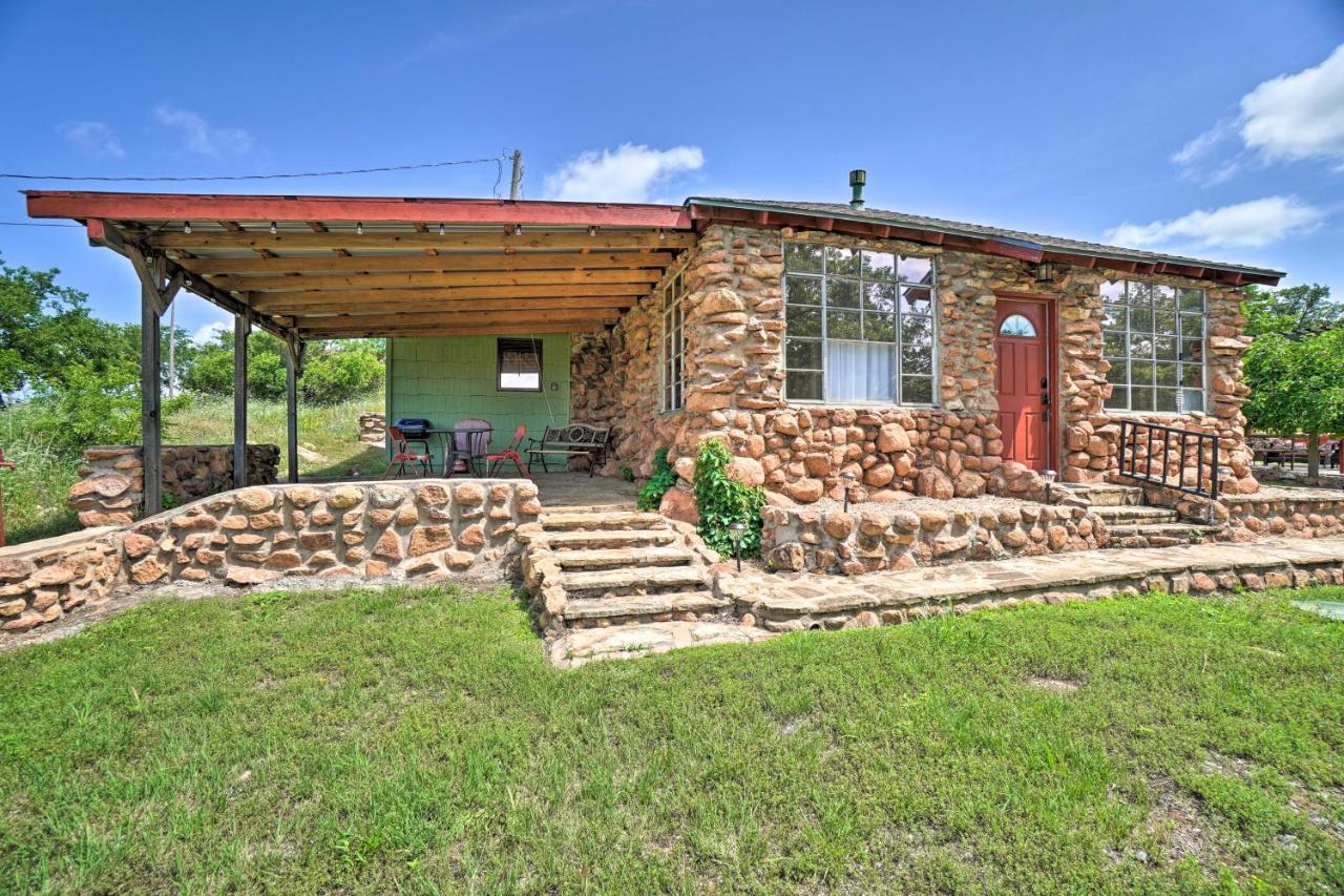 Enchanting Hilltop Cottage In Medicine Park! Dış mekan fotoğraf