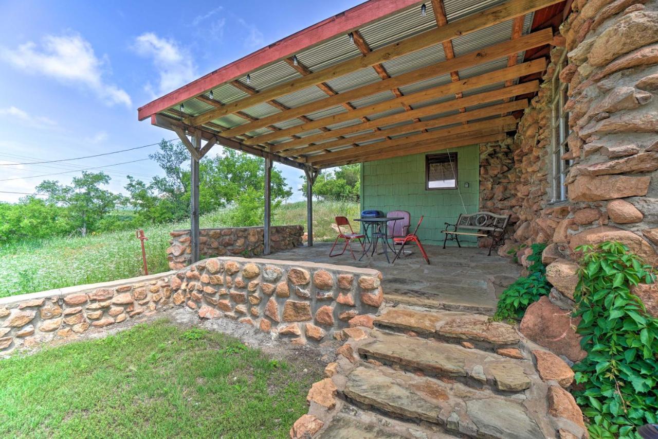 Enchanting Hilltop Cottage In Medicine Park! Dış mekan fotoğraf